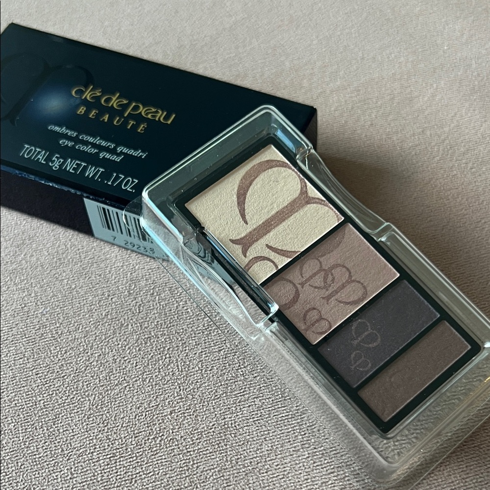 Clé de Peau Beauté Eye Color Quad - Cream, pink and purple